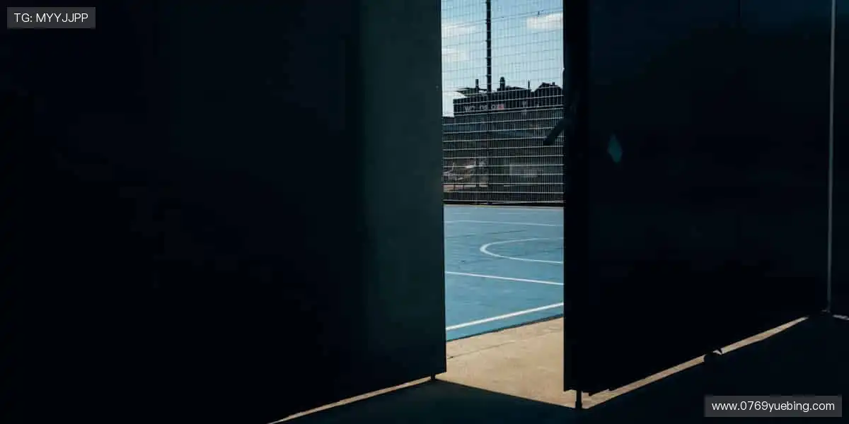 热血赛事，巅峰对决！🔥⚽ 每一次心跳都为冠军而战！